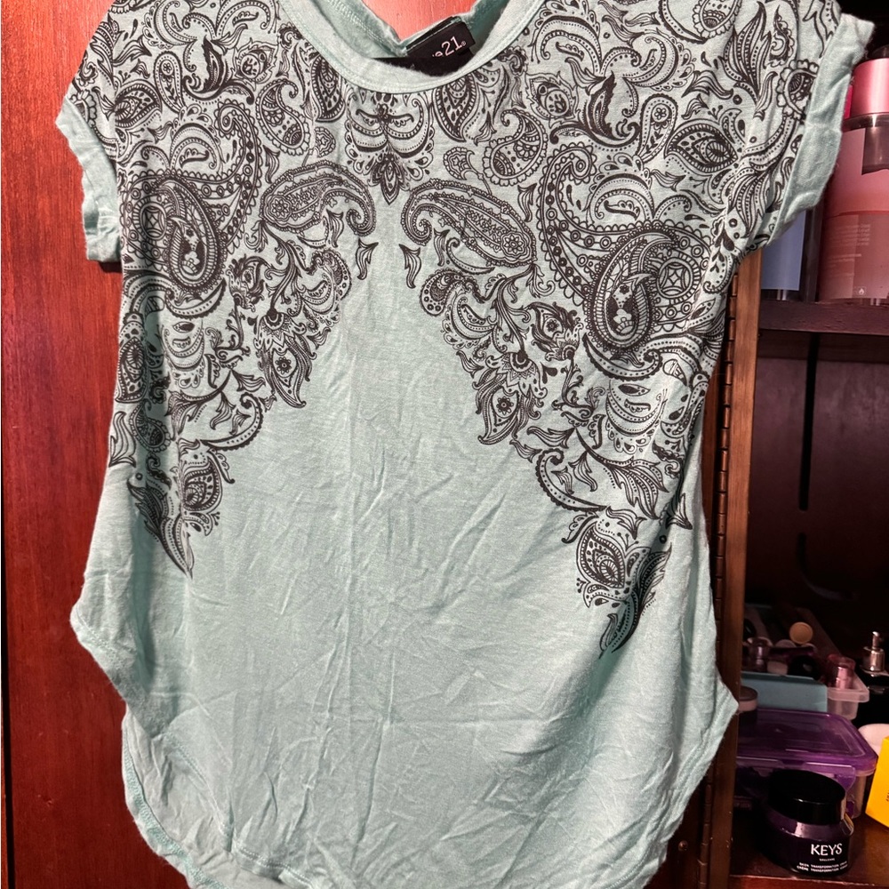Rue21 Short Sleeve Paisley Top - Light Green